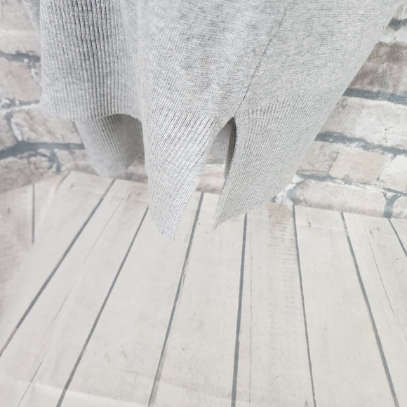 Charlie Paige Long Open Cardigan Pouch Pocket Light Gray No Size Measures Medium - Picture 10 of 13